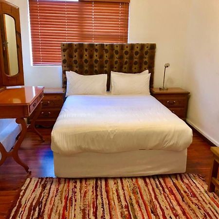 Mbalentle Guesthouse Bishop Lavis Bagian luar foto