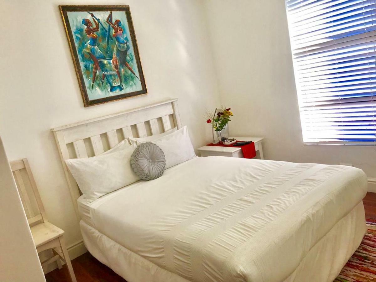 Mbalentle Guesthouse Bishop Lavis Bagian luar foto