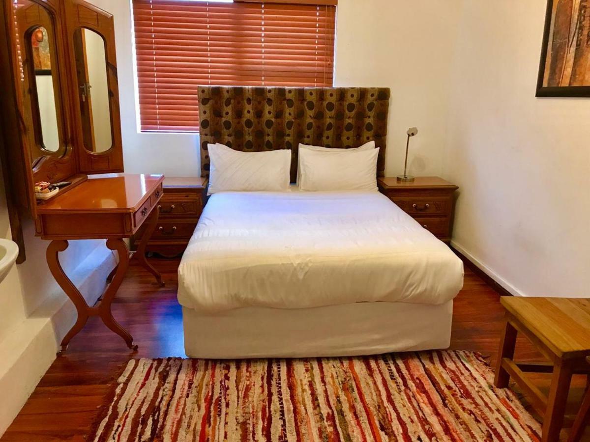 Mbalentle Guesthouse Bishop Lavis Bagian luar foto